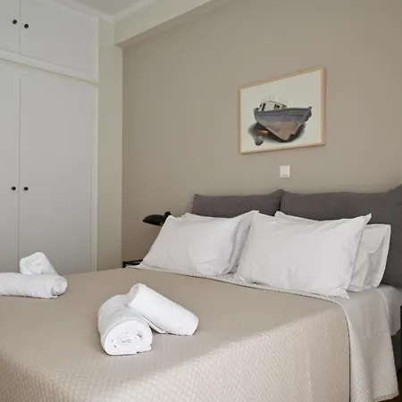 Pristine 3 Bedroom Luxury Sanctuary! Apartment *