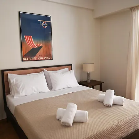 Pristine 3 Bedroom Luxury Sanctuary! Apartment Athens