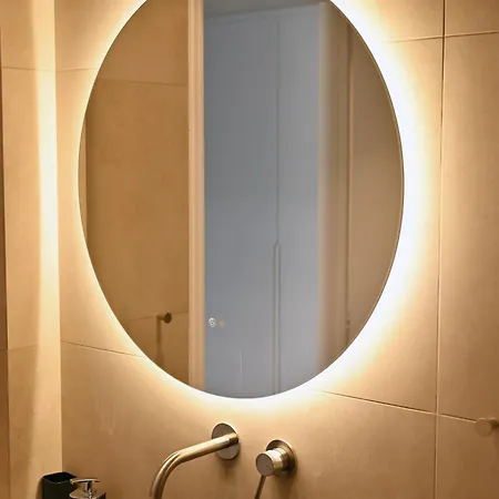 Apartment Pristine 3 Bedroom Luxury Sanctuary!