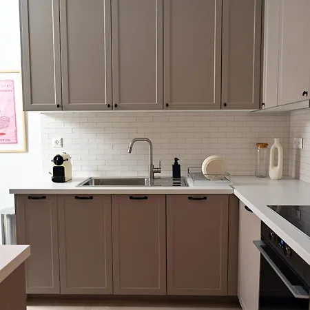 Pristine 3 Bedroom Luxury Sanctuary!